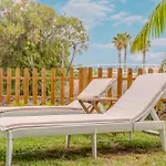 Private Garden Two Bedroom At Fairways Club Apartman *