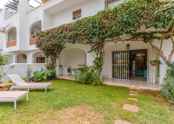 Private Garden Two Bedroom At Fairways Club Appartement *