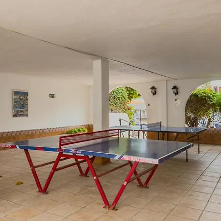 Private Garden Two Bedroom At Fairways Club Apartmán *