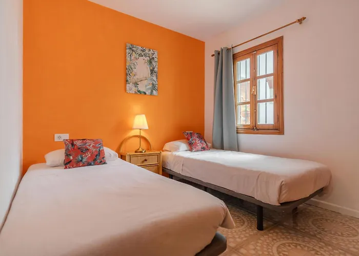 Private Garden Two Bedroom At Fairways Club Apartman *
